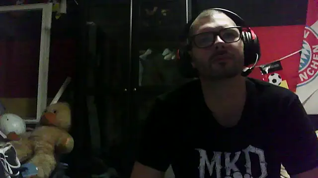 Snapshot of Die-geile-Sau chatting on September 29, 2025, 7:19 pm Die-geile-Sau online show from September 29, 2025, 7:19 pm