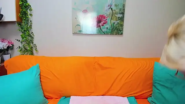 iamyourdream89 online show from November 24, 2025, 4:40 pm