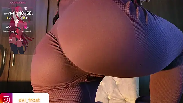 Snapshot of avi_frost chatting on March 4, 2026, 7:49 am avi frost online show from March 4, 2026, 7:49 am