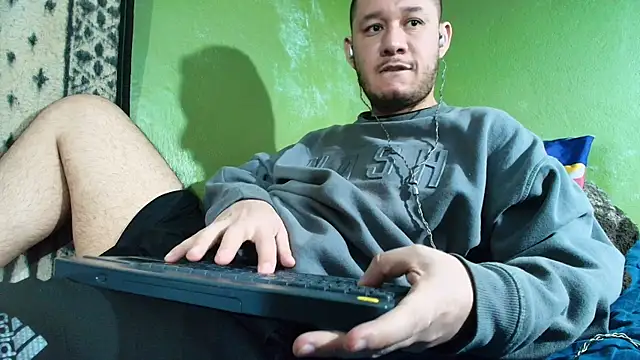 Snapshot of sweet_cock28 chatting on February 16, 2025, 5:37 pm sweet cock28 online show from February 16, 2025, 5:37 pm