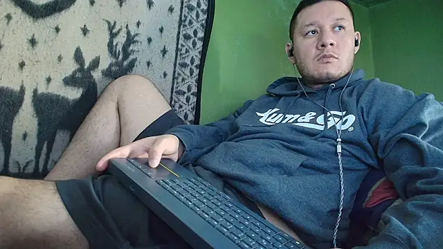 sweet cock28 online show from March 21, 2026, 3:27 pm