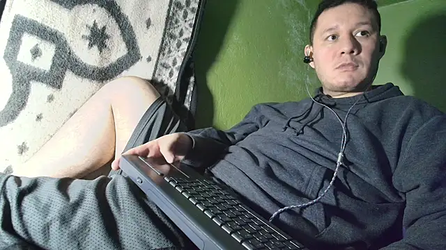 sweet cock28 online show from January 14, 2026, 3:32 am