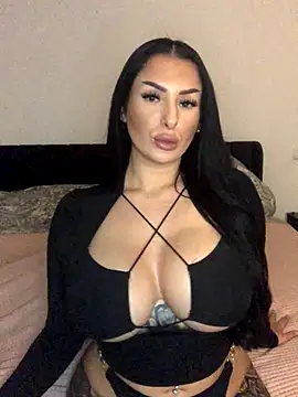 Mia-Bremer online show from November 23, 2025, 4:06 pm