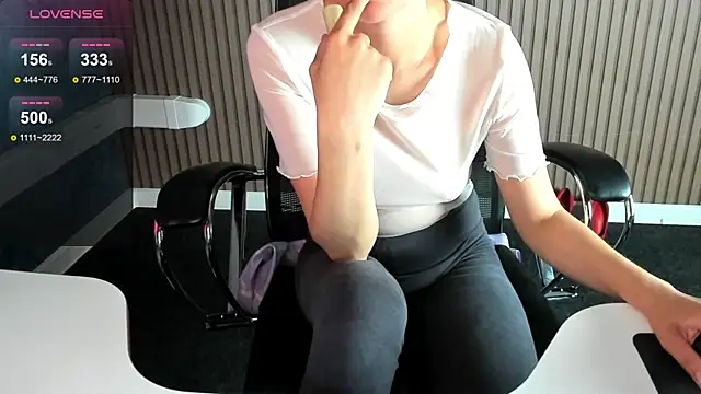 mommy cum1 online show from June 5, 2026, 2:05 am