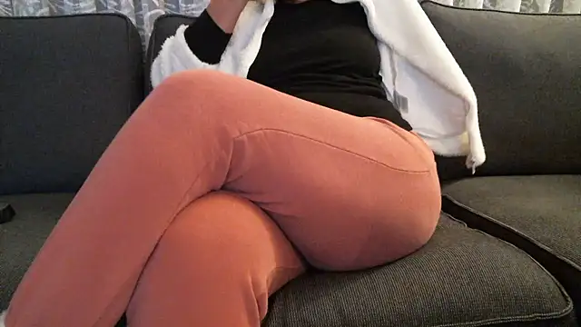 mysteriouscouple001 online show from March 8, 2026, 12:16 am