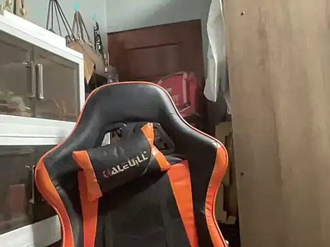 UrLove Marga online show from October 29, 2025, 9:47 pm