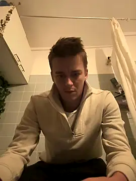 Toyjungee online show from October 26, 2025, 10:21 pm