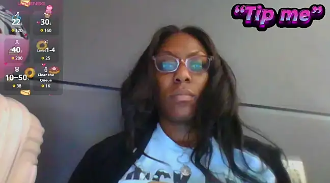 Snapshot of TrueeFantasee chatting on December 17, 2024, 2:12 am TrueeFantasee online show from December 17, 2024, 2:12 am