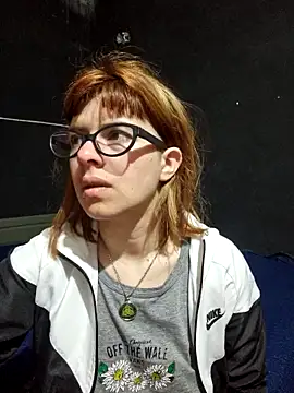 Carlafoxxx online show from September 24, 2025, 1:28 pm