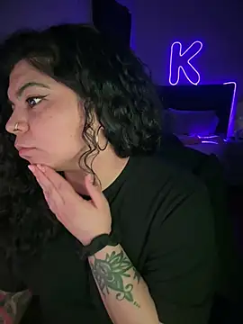 Snapshot of kimmiakiss22 chatting on February 3, 2026, 7:13 am kimmiakiss22 online show from February 3, 2026, 7:13 am