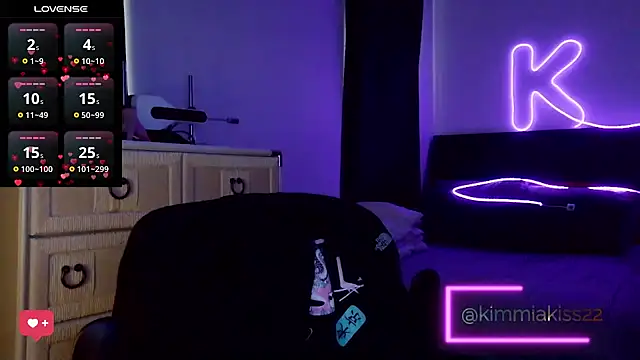 Snapshot of kimmiakiss22 chatting on February 15, 2026, 9:03 pm kimmiakiss22 online show from February 15, 2026, 9:03 pm