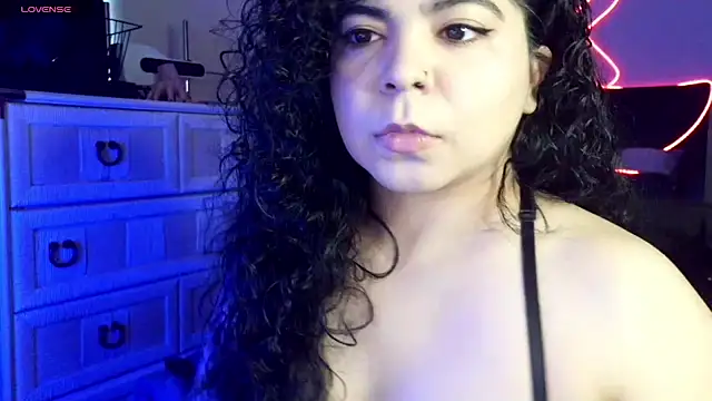 Snapshot of kimmiakiss22 chatting on February 28, 2026, 10:42 pm kimmiakiss22 online show from February 28, 2026, 10:42 pm