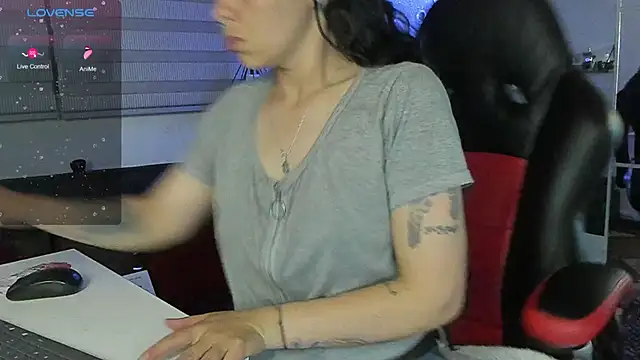 natasha logan  online show from February 28, 2026, 4:12 am