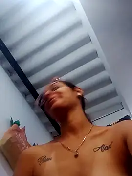 catire2323 online show from March 11, 2026, 8:58 pm