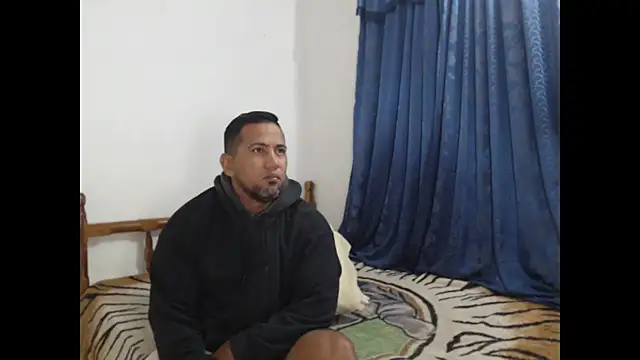 Snapshot of lover_1994 chatting on September 13, 2025, 8:14 am lover 1994 online show from September 13, 2025, 8:14 am