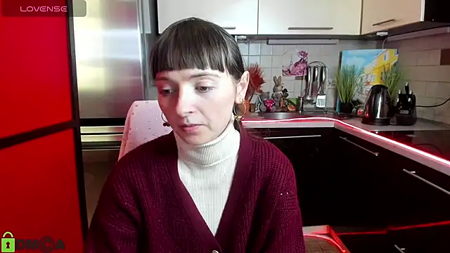 TayanaJons online show from January 9, 2026, 8:21 am