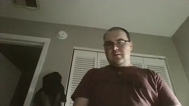 Snapshot of zman237 chatting on June 15, 2026, 6:51 pm zman237 online show from June 15, 2026, 6:51 pm
