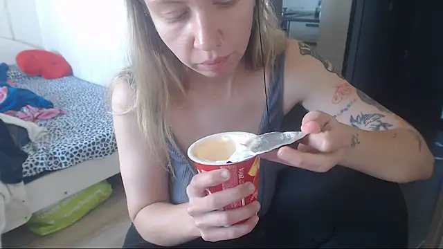 amanda kiss kiss online show from September 29, 2025, 10:11 am