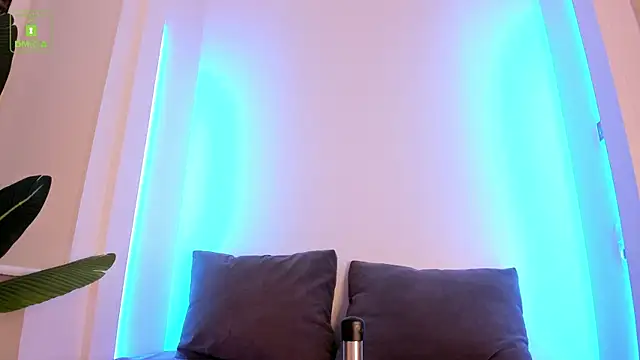 ErikaLust online show from January 13, 2026, 5:00 am