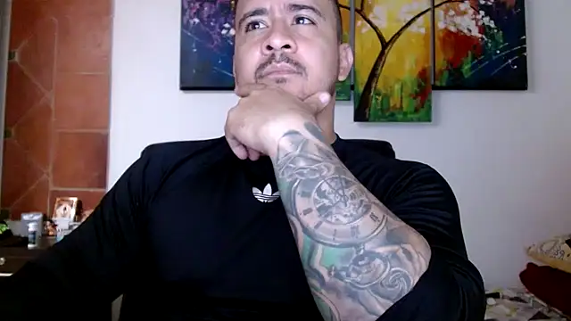 Snapshot of christian_colombian1 chatting on December 13, 2024, 12:28 pm christian colombian1 online show from December 13, 2024, 12:28 pm