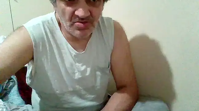 asira39 online show from March 1, 2025, 10:42 pm