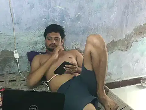 Rocobodymassager online show from June 3, 2026, 3:18 am