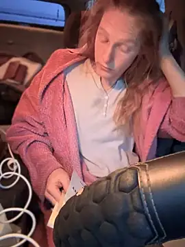 GoldenFlameGoddess online show from February 11, 2026, 3:01 pm