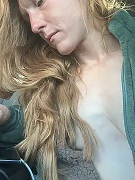 GoldenFlameGoddess online show from February 15, 2026, 5:12 pm