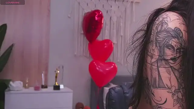 Molly Jons online show from February 20, 2026, 1:02 am