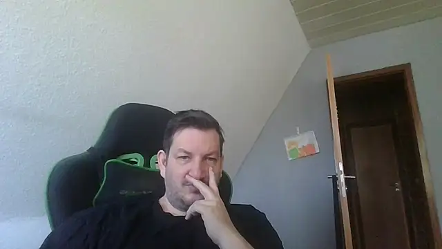 Golffahrer1982 online show from March 20, 2026, 9:54 am