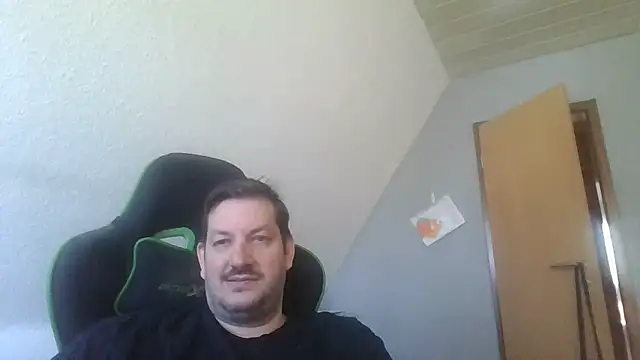 Golffahrer1982 online show from April 6, 2026, 9:43 am