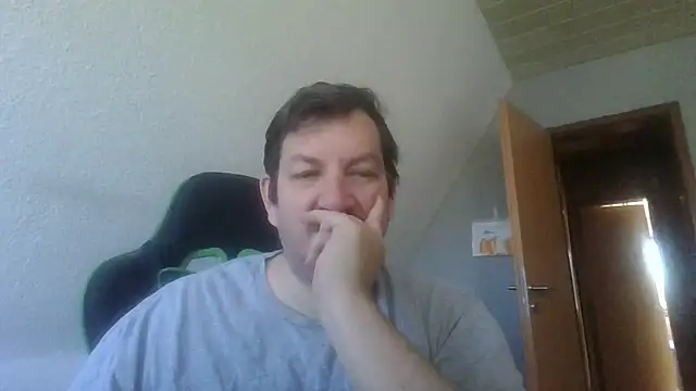 Golffahrer1982 online show from November 6, 2025, 9:35 am