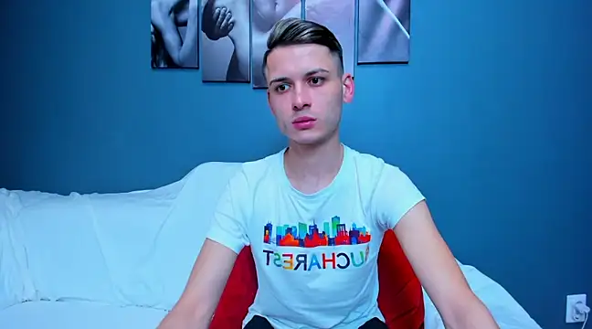 andboyfor6 online show from January 24, 2025, 6:25 pm