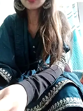 Snapshot of Noor_Darliing chatting on March 7, 2025, 3:28 pm Noor Darliing online show from March 7, 2025, 3:28 pm