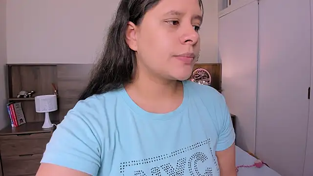 emily adams01 online show from December 2, 2025, 10:22 pm