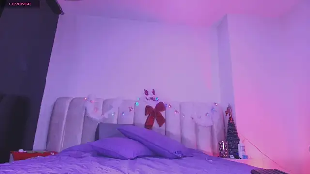  sex mia online show from December 2, 2025, 7:15 pm