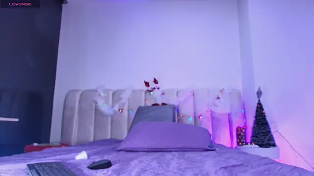  sex mia online show from December 15, 2025, 7:41 pm