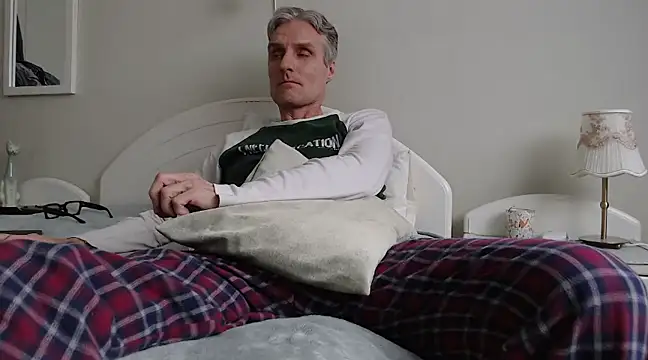 StrongBill online show from March 2, 2025, 2:58 pm