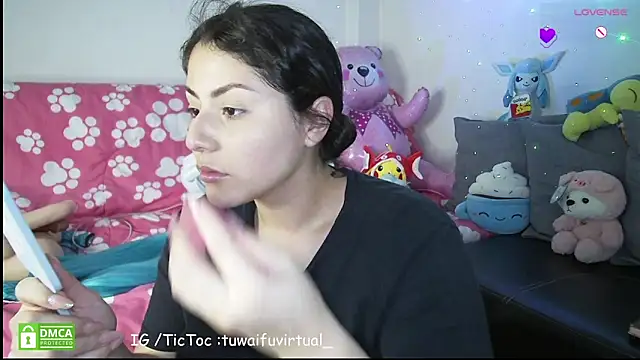 TuWaifuVirtual1 online show from April 2, 2026, 10:49 pm