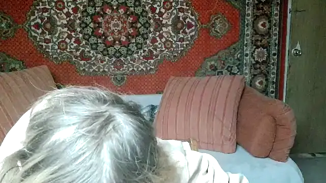 Snapshot of Kathlyn__Heath chatting on December 20, 2025, 6:11 pm Kathlyn Heath online show from December 20, 2025, 6:11 pm