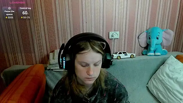 Kathlyn  Heath online show from April 8, 2026, 6:42 pm