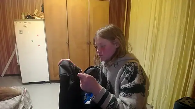 Snapshot of Kathlyn__Heath chatting on March 22, 2025, 7:53 pm Kathlyn Heath online show from March 22, 2025, 7:53 pm
