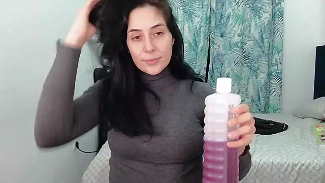 Lilith  D online show from December 17, 2024, 2:44 pm