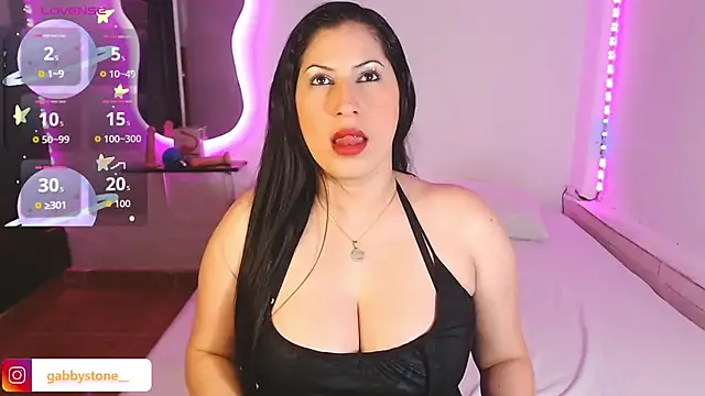 Gabby stone  online show from September 12, 2025, 11:37 pm