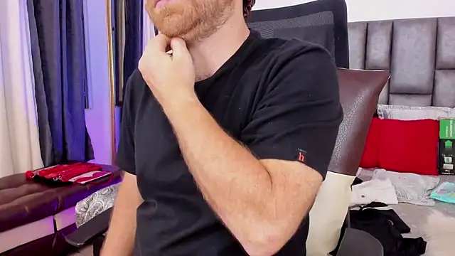 michacosio online show from December 1, 2025, 1:06 am