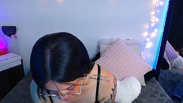 Isa Maiden1 online show from April 1, 2026, 5:21 pm