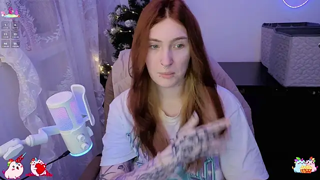 Snapshot of _Chlo__e chatting on December 18, 2025, 2:21 pm Chlo e online show from December 18, 2025, 2:21 pm