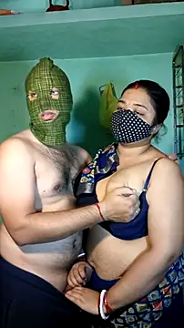 Snapshot of hotty_Sexy-couple chatting on March 11, 2025, 6:19 am hotty Sexy-couple online show from March 11, 2025, 6:19 am