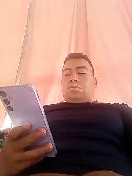 Diego leon27 online show from February 14, 2025, 2:23 pm