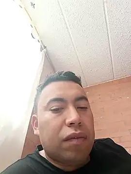 Diego leon27 online show from January 10, 2025, 2:13 pm